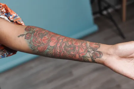 Prečo ponúkať ročný follow-up v tattoo štúdiu